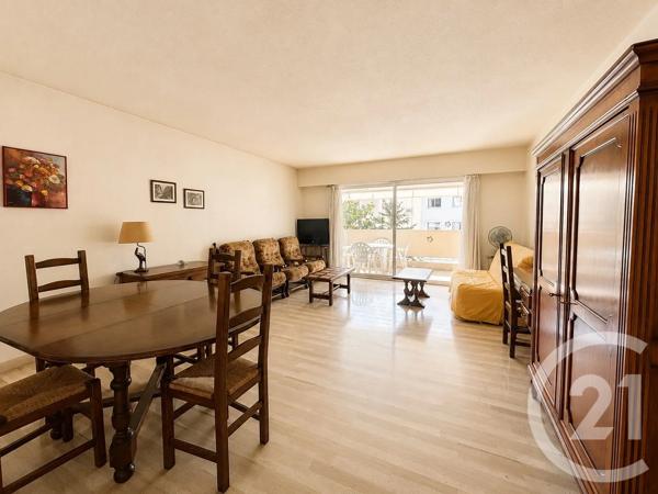 Appartement F3 à vendre  3 pièces - 71,20 m 2   LE CANNET  - 06