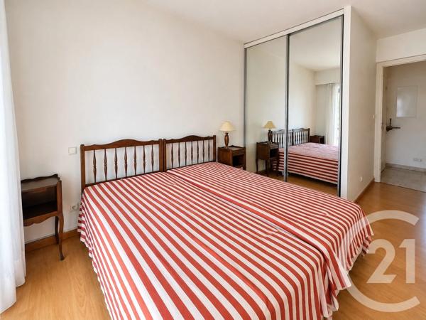 Appartement F3 à vendre  3 pièces - 71,20 m 2   LE CANNET  - 06