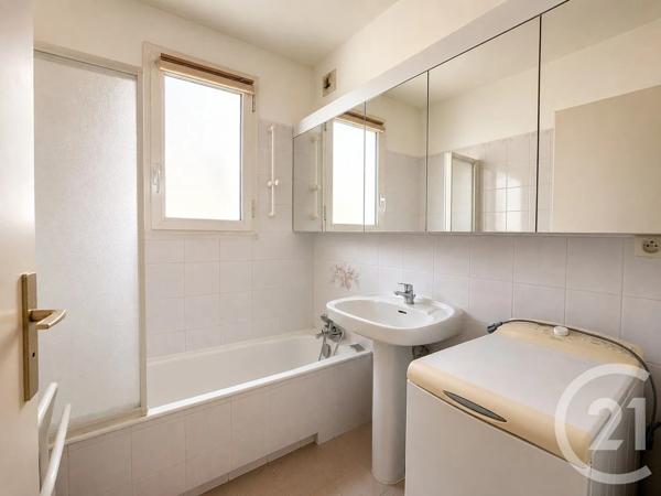 Appartement F3 à vendre  3 pièces - 71,20 m 2   LE CANNET  - 06