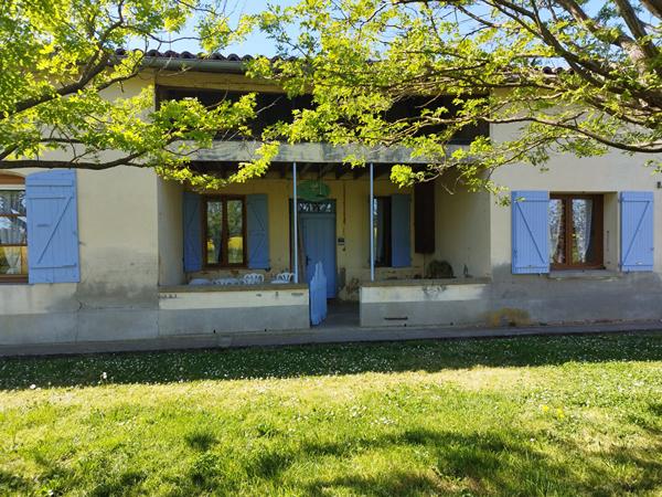 Ancienne ferme et ses dépendances avec 16ha Grisolles