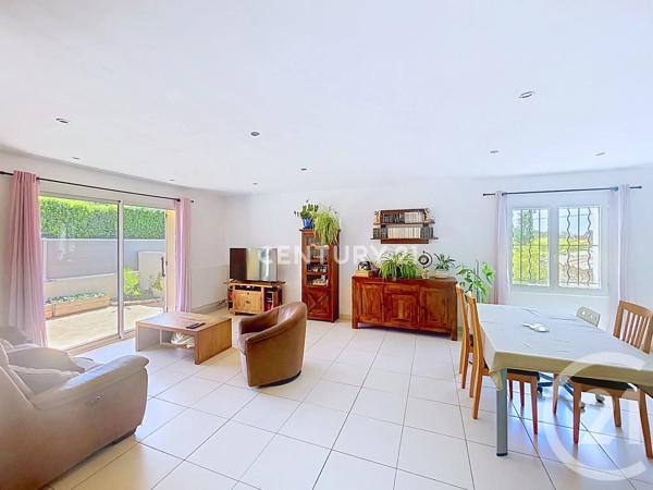 Maison à vendre  5 pièces - 110 m 2   AUBAGNE  - 13