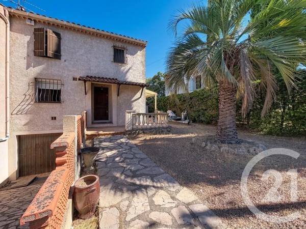 Maison à vendre  4 pièces - 94,29 m 2   ST RAPHAEL  - 83