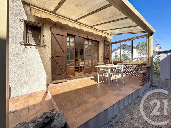 Maison à vendre  4 pièces - 94,29 m 2   ST RAPHAEL  - 83