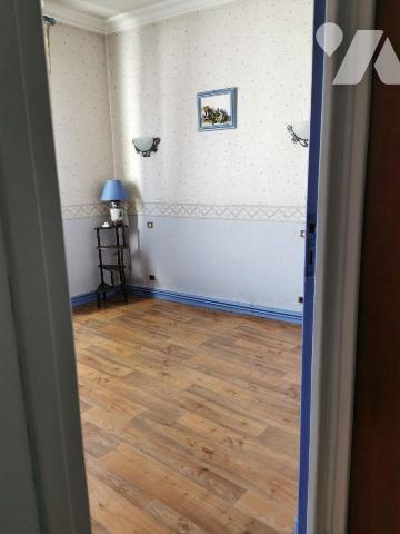 A VENDRE - Pas-de-Calais - SAINT POL SUR TERNOISE HYPER CENTRE - IMMEUBLE A USAGE MIXTE DE COMM...