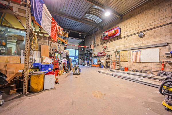 ENTREPOT + BUREAUX 340 M² EN ZAC