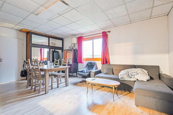 ENTREPOT + BUREAUX 340 M² EN ZAC