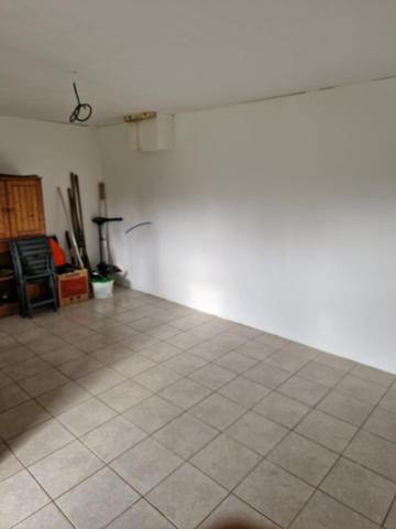 Magnifique plan d' eau pour  les accros de la pêche