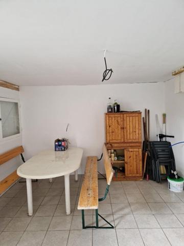 Magnifique plan d' eau pour  les accros de la pêche