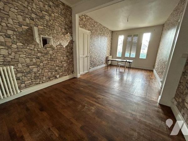 Très belle demeure à DORMANS