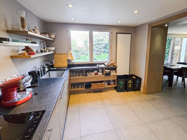 Maison L Hay Les Roses 5 pièce(s) 103 m2