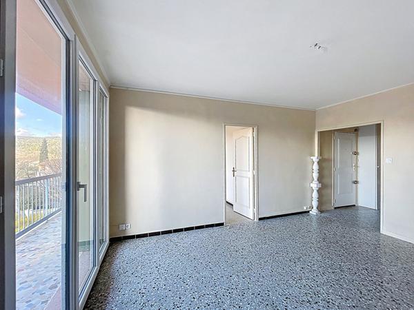 Appartement Manosque 3 pièces, balcon et cave