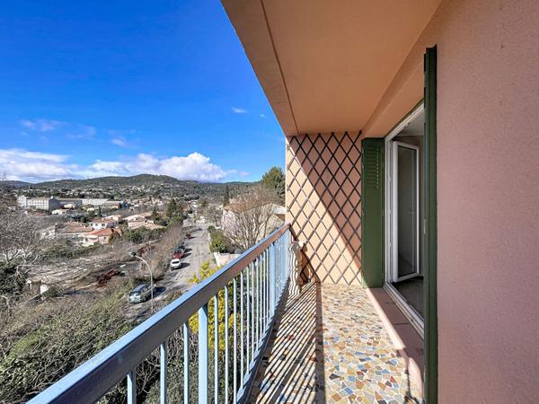 Appartement Manosque 3 pièces, balcon et cave