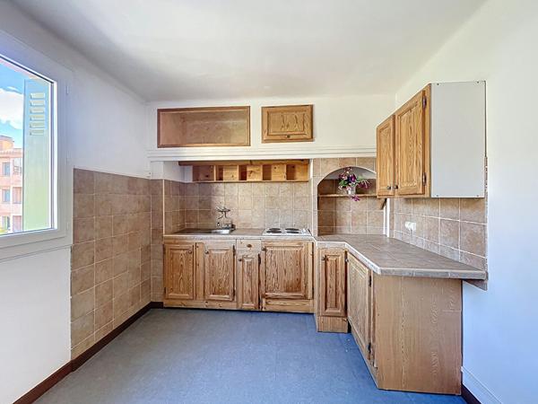 Appartement Manosque 3 pièces, balcon et cave