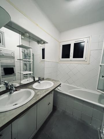 Maison t 6 avec studio, garage et piscine hors sol - Pertuis - Réf. 203