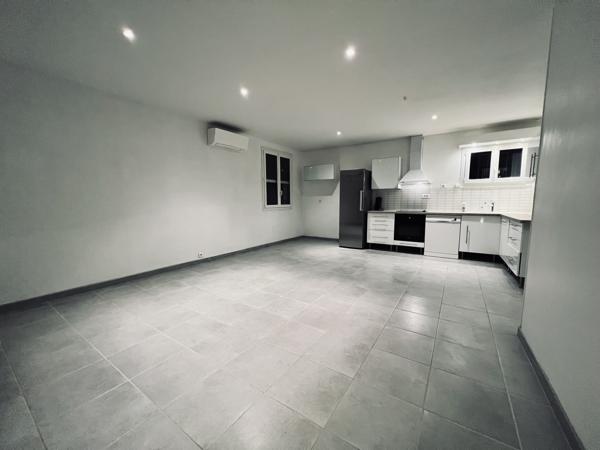 Maison t 6 avec studio, garage et piscine hors sol - Pertuis - Réf. 203