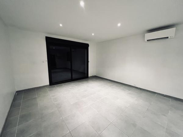 Maison t 6 avec studio, garage et piscine hors sol - Pertuis - Réf. 203