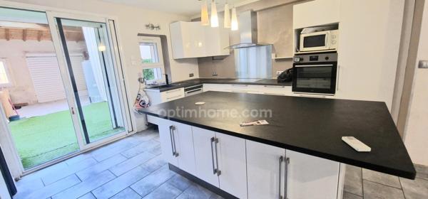 A 2 PAS DU PORT, MAISON T4 GARAGE TERRASSE!