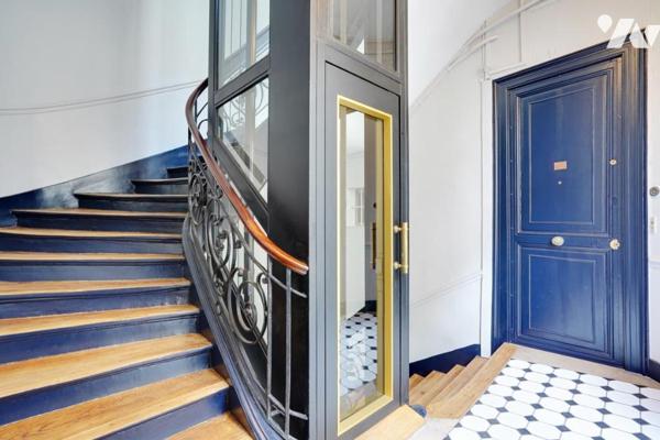 4 pièces dans bel immeuble 18ème siècle 