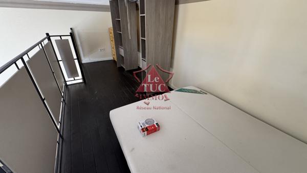 Grasse, À louer – Appartement meublé de charme avec mezzanine de 46 m2 avec mezzanine Grasse (06130)