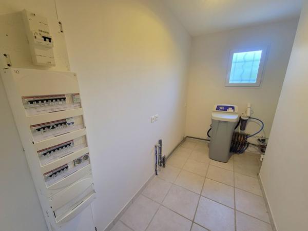 Villa de plain pied avec piscine et 1 207 m² de terrain