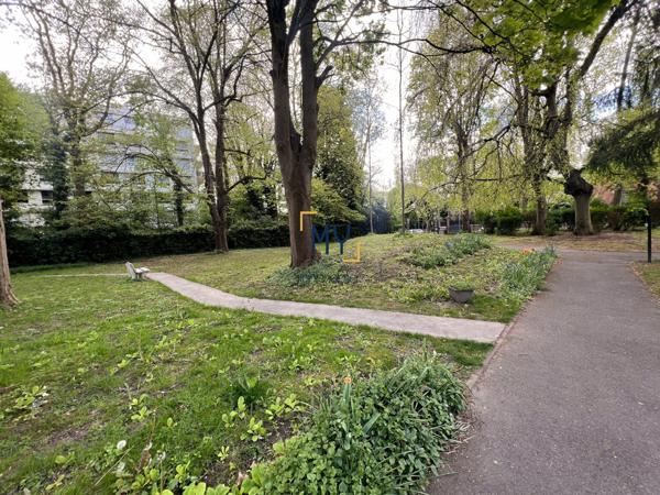 CHARMANT T4 AU DERNIER ÉTAGE DE LA RÉSIDENCE DU VERT BOIS