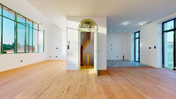 CARCASSONNE BELLEVUE | Une maison de ville qui porte bien son nom. Piscine, garage, 8 pièces 184.64 m2