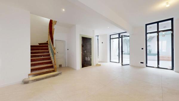 CARCASSONNE BELLEVUE | Une maison de ville qui porte bien son nom. Piscine, garage, 8 pièces 184.64 m2