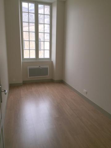 Location appartement Saintes : 950 € - AJP Immobilier Saintes