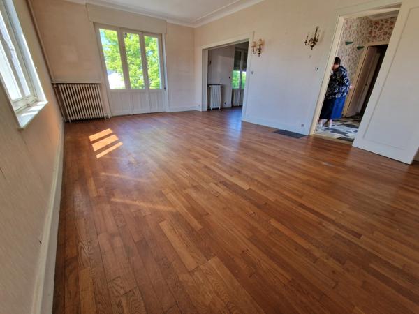 MAISON T9 avec LOCAL à vendre proche EPINAL - MAISON avec TERRASSE, GARAGE et TERRAIN