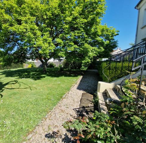 MAISON T9 avec LOCAL à vendre proche EPINAL - MAISON avec TERRASSE, GARAGE et TERRAIN