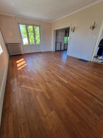 MAISON T9 avec LOCAL à vendre proche EPINAL - MAISON avec TERRASSE, GARAGE et TERRAIN