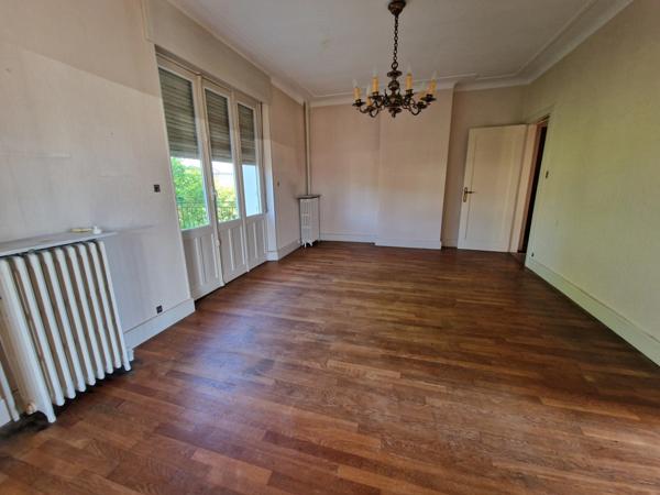 MAISON T9 avec LOCAL à vendre proche EPINAL - MAISON avec TERRASSE, GARAGE et TERRAIN
