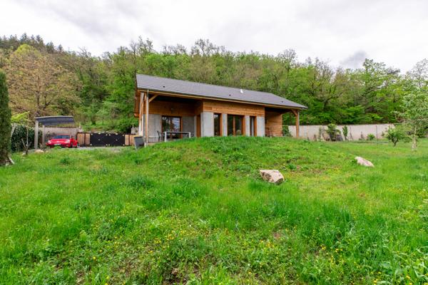Belle et récente maison en ossature bois