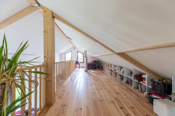 Belle et récente maison en ossature bois