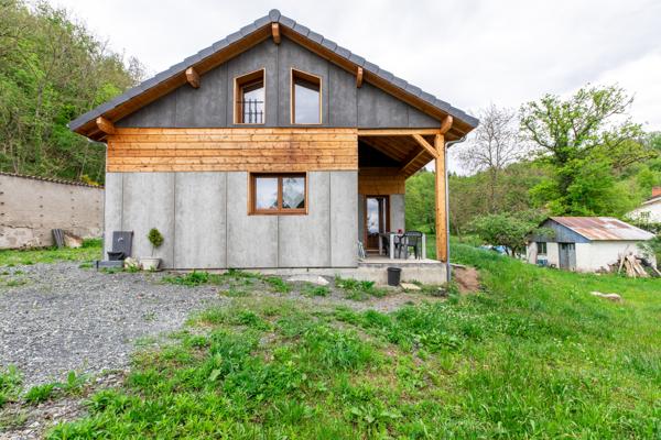 Belle et récente maison en ossature bois