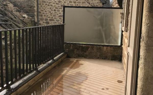 Appartement à louer    1 pièce • 25 m2 Chastel-Nouvel
