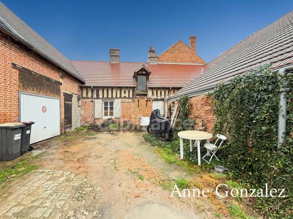 Ensemble immobilier à vendre centre bourg de la LA FERTE SAINT AUBIN : local comercial+appartement à rénover + dépendance + garage et deux places de parking