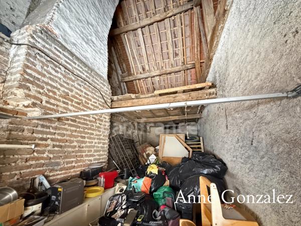 Ensemble immobilier à vendre centre bourg de la LA FERTE SAINT AUBIN : local comercial+appartement à rénover + dépendance + garage et deux places de parking