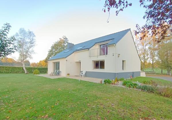 29540 Spézet maison 5 chambres beaux volumes terrain arboré de 6000 m² étangs garages