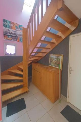 29540 Spézet maison 5 chambres beaux volumes terrain arboré de 6000 m² étangs garages