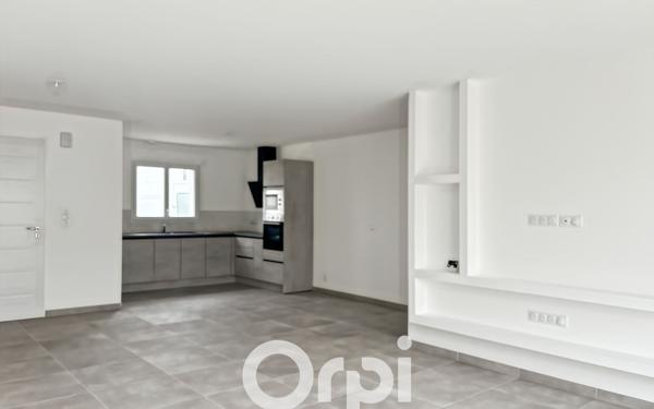 Maison à vendre    4 pièces •  Nesmy