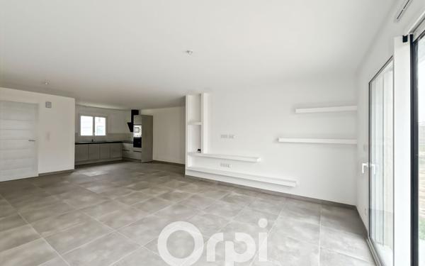 Maison à vendre    4 pièces •  Nesmy