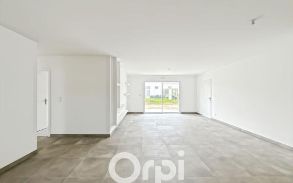 Maison à vendre    4 pièces •  Nesmy