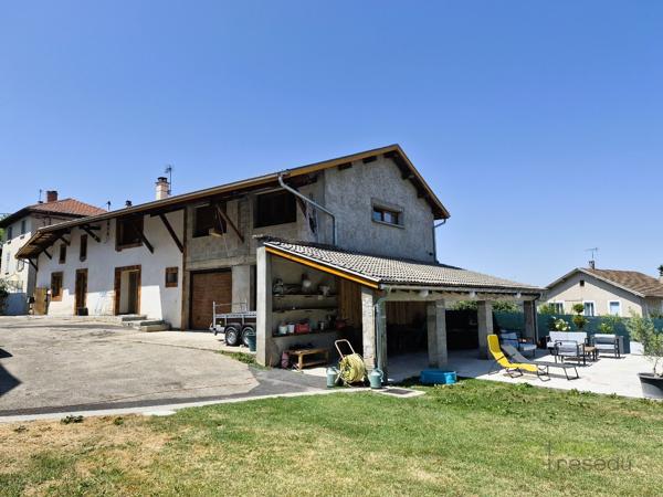 Maison rénovée à 10 / 12 MIN SUD LA COTE SAINT ANDRE (38260)