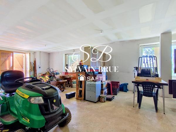 Maison avec sous sol, hangar et potentiel évolutif
