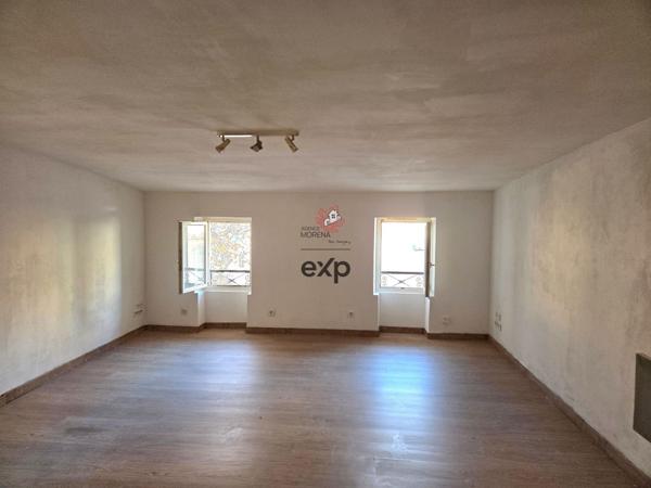 Appartement T3, 2 chambres, au coeur de Solliès-Pont
