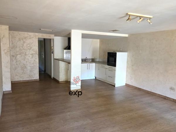 Appartement T3, 2 chambres, au coeur de Solliès-Pont
