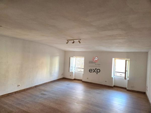 Appartement T3, 2 chambres, au coeur de Solliès-Pont