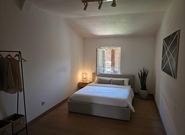 Appartement T3, 2 chambres, au coeur de Solliès-Pont