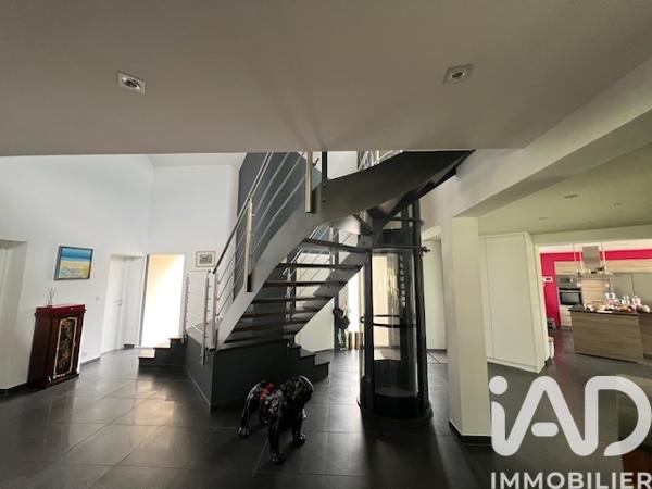 Maison à vendre 8 pièces 506 m² Saint-Contest